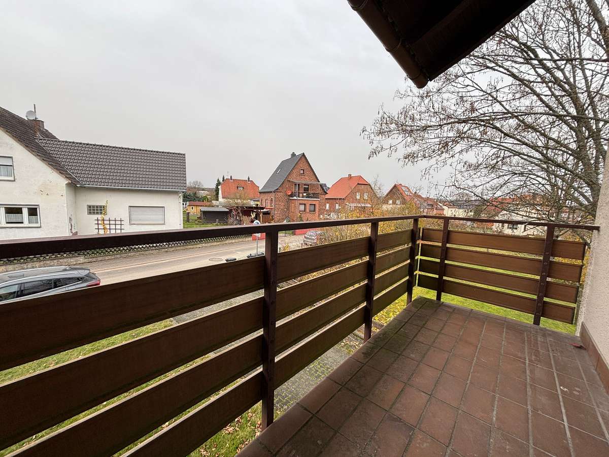 Mackenbach - 3 ZKB Wohnung, neue EBK, 2 Balkone, Gäste WC, Garage *ERSTBEZUG NACH RENOVIERUNG* - Photo 2